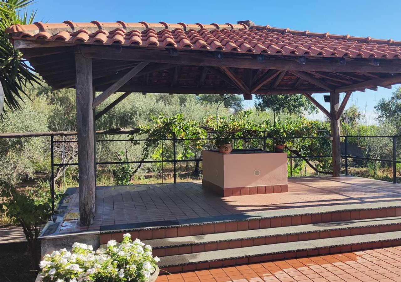 Peri Peri Etna Guest House Montargano Экстерьер фото