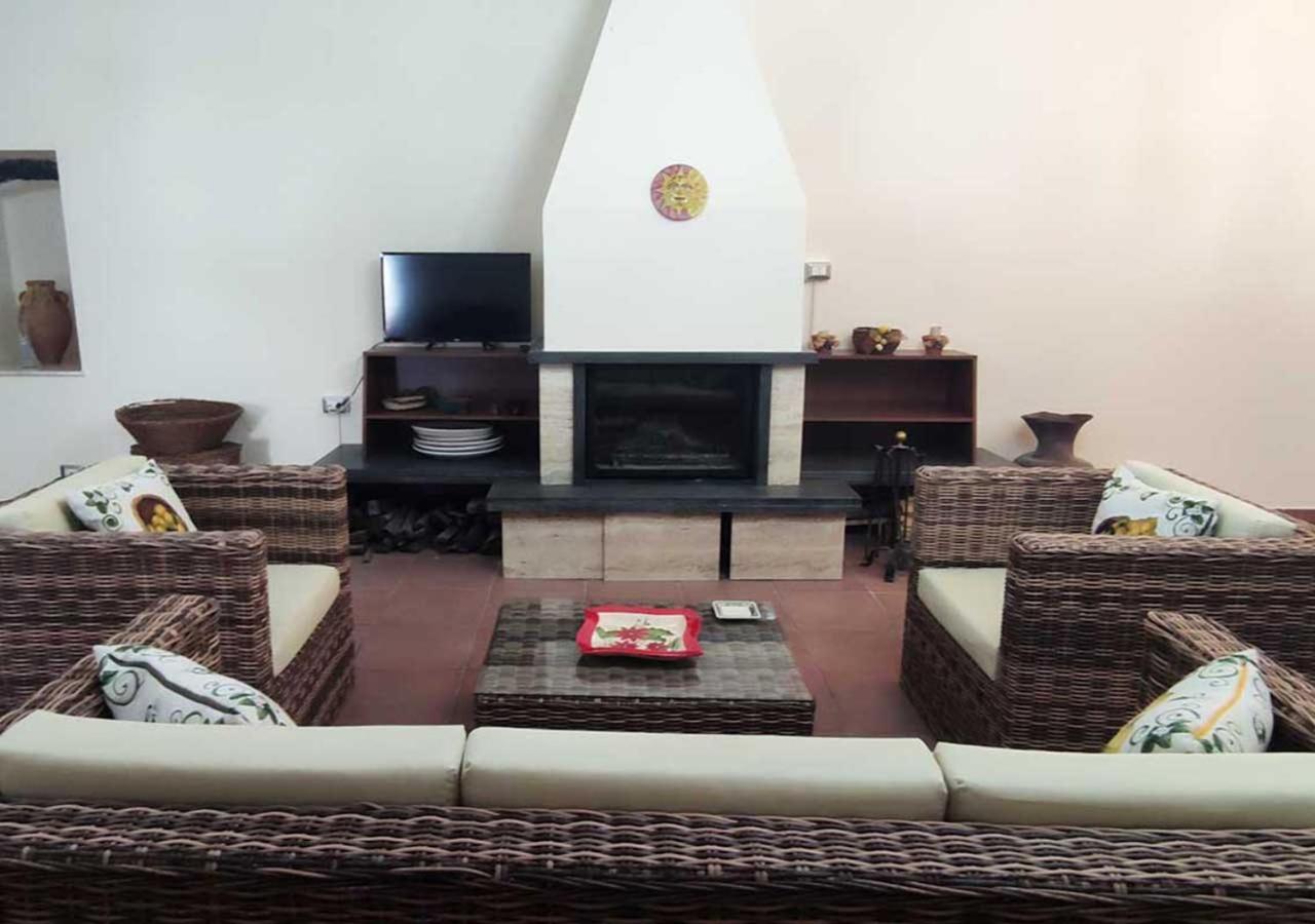 Peri Peri Etna Guest House Montargano Экстерьер фото