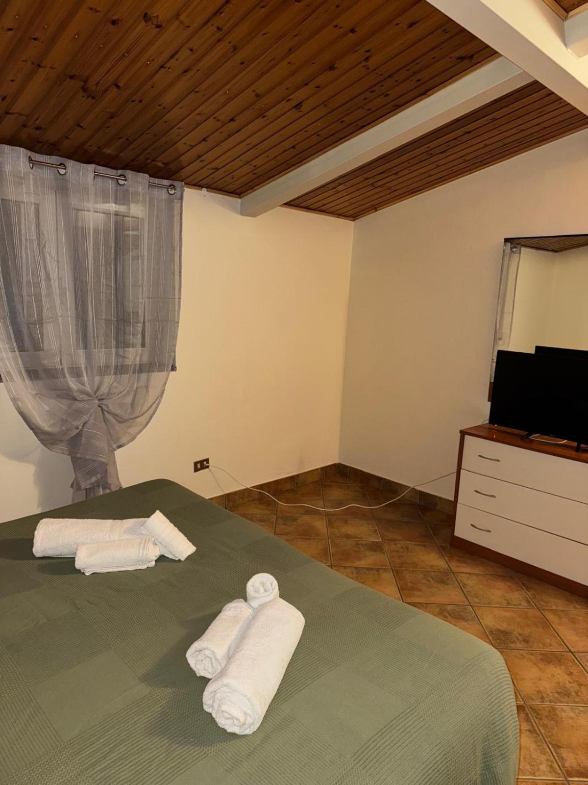 Peri Peri Etna Guest House Montargano Экстерьер фото